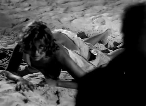 Naked Lucy De Carvalho In Os Cafajestes