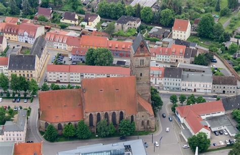 Luftbild Anklam Kirchengeb Ude Der Marienkirche In Anklam Im