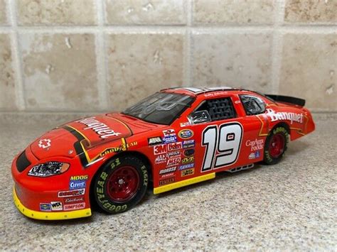 RARE Bobby Labonte JGR #19 Banquet Race Used Suit & Matching ...