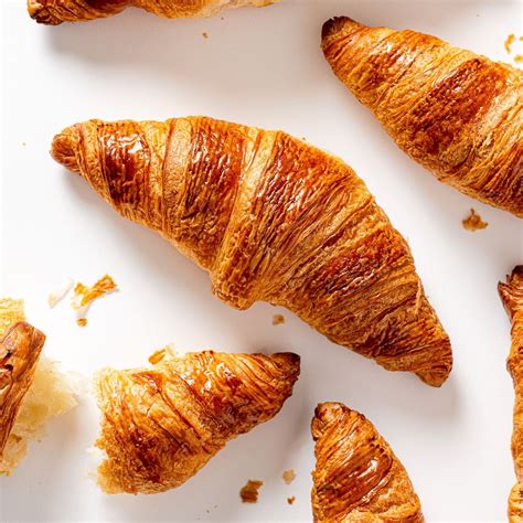 A Guide To The 13 Most Popular French Pastries Goldbelly