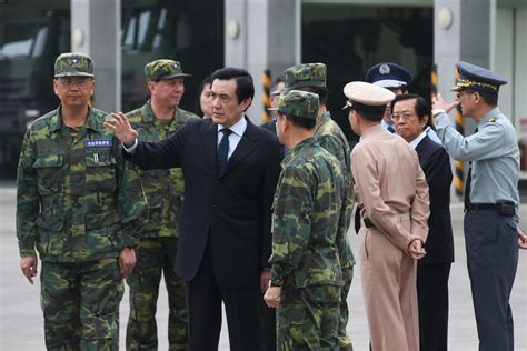 103年4月3日 馬英九總統視導「陸軍21砲指部火箭營」。 President Ma Inspects Army A Flickr