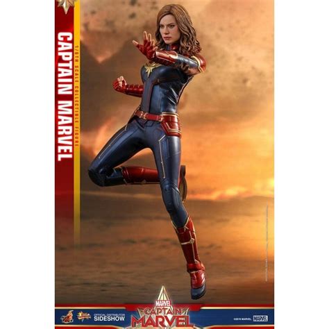 Captain Marvel Hot Toys MMS figurine articulée