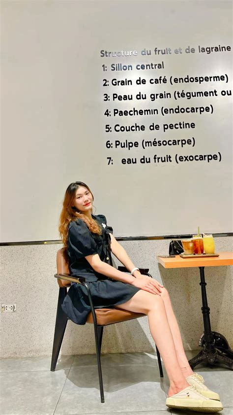 Hot girl bóng chuyền Việt Nam khoe dáng chuẩn người mẫu khi diện áo tắm