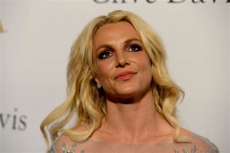 Britney Spears Shares Topless Photos On Instagram