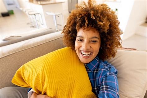 Premium Photo Portrait Of Biracial Young Woman With Afro Hair