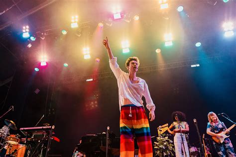 Os Red Hot Chili Peppers já não são os mesmos mas o primeiro dia do NOS Alive foi deles Observador