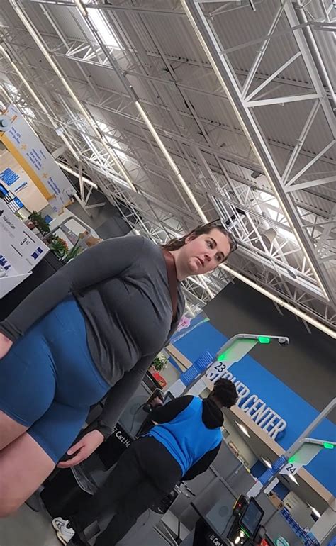 TEAL Yoga Shorts On A HUGE Bbw Ass Wally World Spandex Leggings