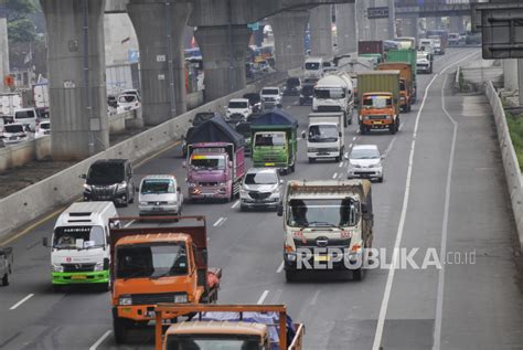 Ini Alasan Rest Area Kilometer Tol Cikampek Ditutup Republika Online