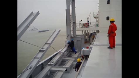 rigging  collapsible stanchion post   bulk carrier youtube
