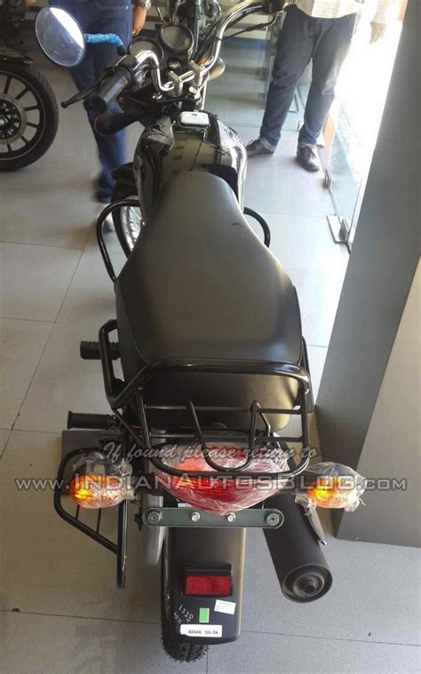 Bajaj CT100 B priced at INR 31,888 (ex-showroom, Pune)