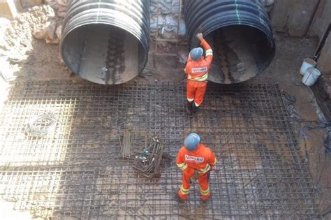 Trabalho de lançamento de drenagem na BR 316 segue ritmo intenso