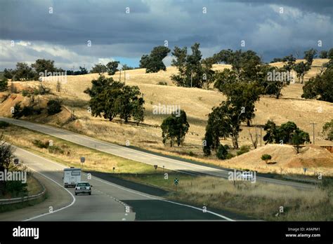 Hume Highway Hi Res Stock Photography And Images Alamy