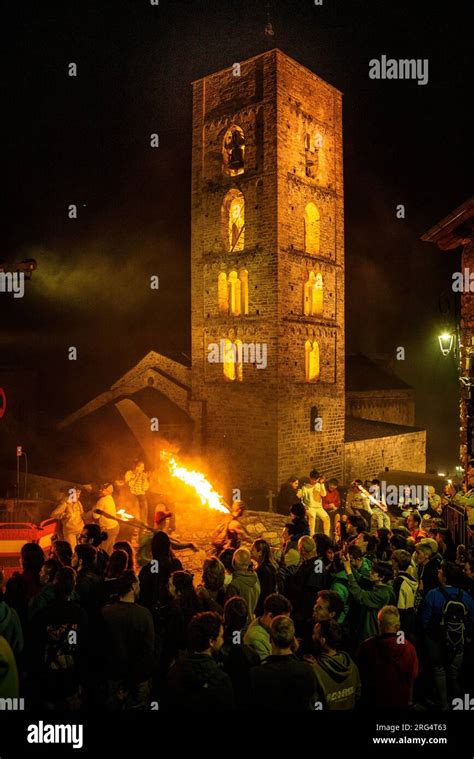 Fuego Arte Festa Hi Res Stock Photography And Images Alamy