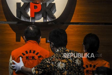 Azis Minta Kemenkes Evaluasi Pemberian Vaksin Tahanan Kpk Republika