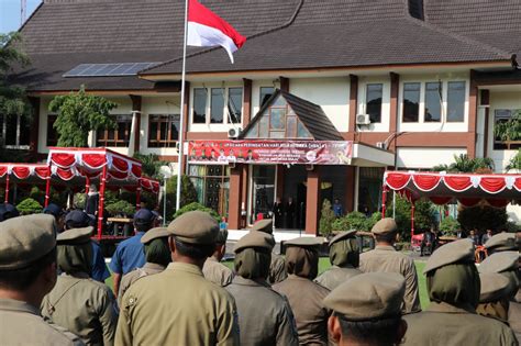 Pemkab Peringatan Hari Bela Negara Dengan Upacara