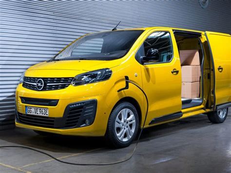 Opel Vivaro Listino Prezzi 2025 Dimensioni E Consumi