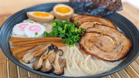 Recette De Ramen Tonkotsu Authentique Hop Dans Le Wok