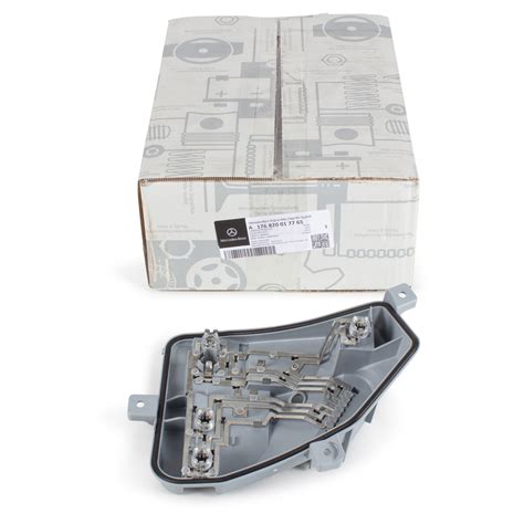 Original MERCEDES-BENZ lamp holder - 176 820 01 77 65 | myparto