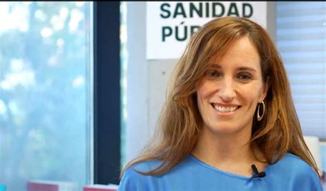 M Nica Garc A La Ministra De Sanidad Que Ascendi En Pol Tica Agitando