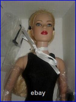 Robert Tonner Tyler Wentworth Basic Black Swimsuit Doll Blonde T TWBD NIB Tonner Tyler