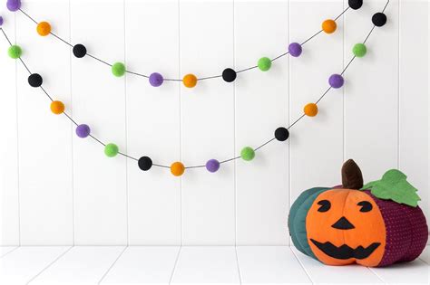 Halloween Felt Garland — The Felting Dorcas