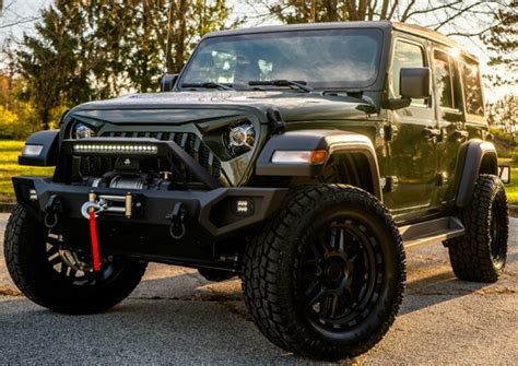 Black Jeep Wrangler 2025 Kira Serena