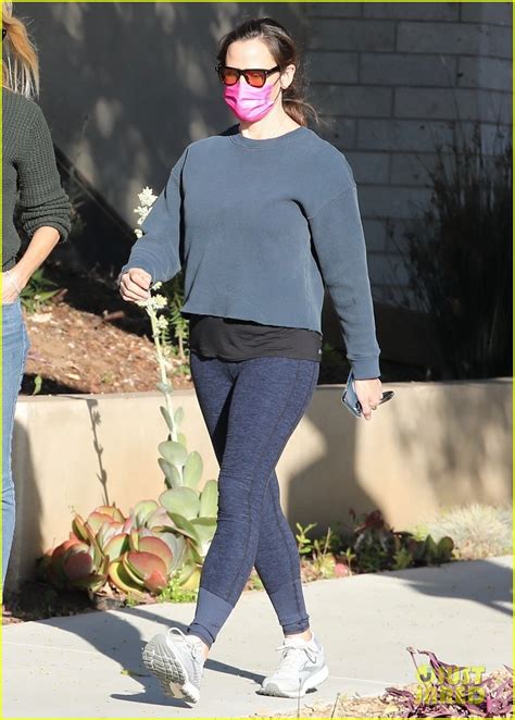 Photo: jennifer garner inspo behind yes day 04 | Photo 4516486 | Just Jared