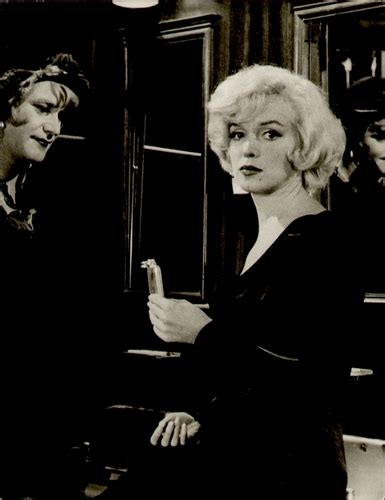 Josephine Daphne Some Like It Hot Wallpaper 19630283 Fanpop Page 2
