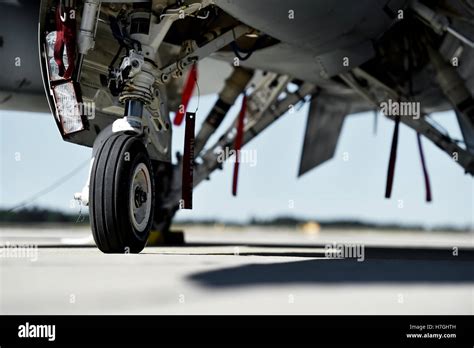 Landing Gear Detail Hi Res Stock Photography And Images Alamy