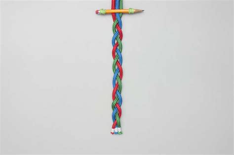 Animation Three Strand Braiding Two