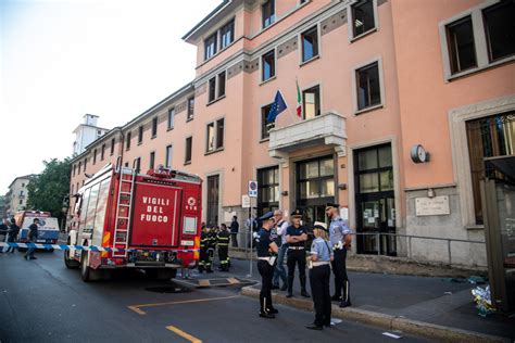 Strage In Una Rsa Di Milano Affidamento Ai Privati Sotto Accusa Il