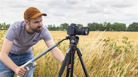 It's all a bit of a blur! Use a pan and tilt tripod head for creative panning shots | Digital ...