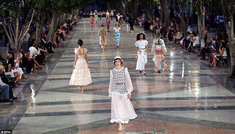 ¡Glamour! Cuba se llenó de moda y celebridades con desfile de Chanel