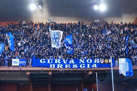 Record Di Spettatori In Serie B Tifo Brescia