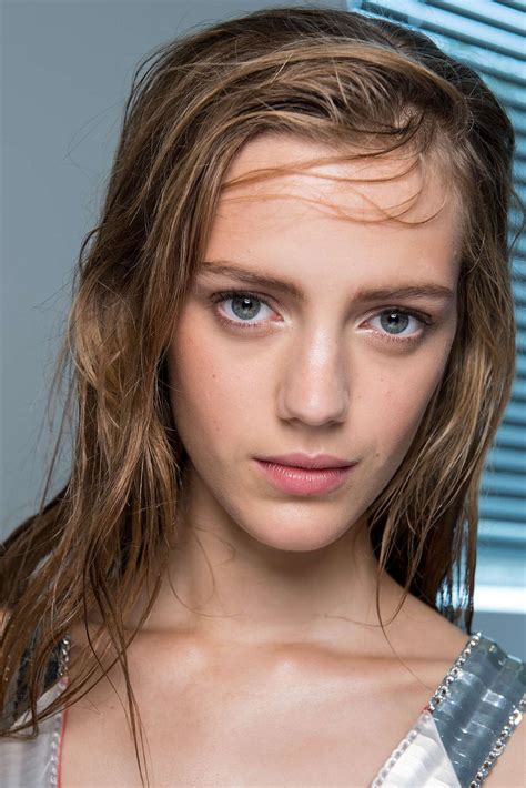 Esther Heesch | Beauty, Heesch, Model
