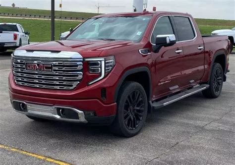 2022 GMC Sierra 1500 Denali - UCES MOTORS