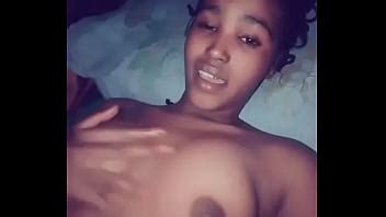 Mi maliense tiene un coñito estrecho y húmedo XVIDEOS