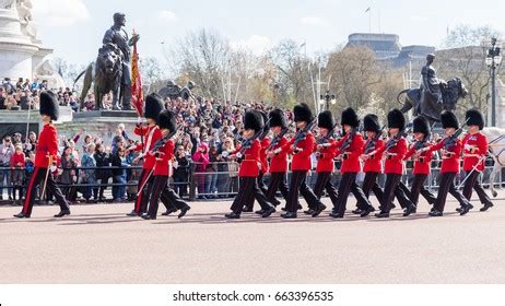 9,566 The British Royal Guard Images, Stock Photos & Vectors | Shutterstock