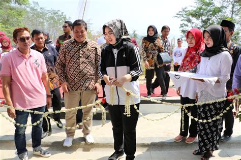 Melalui Saung Ambu Upaya Pemkab Purwakarta Dekatkan Fasilitas