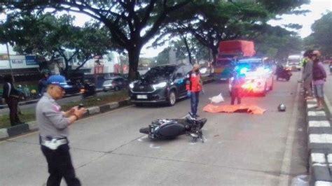 Hantam Pejalan Kaki Dua Mayat Terkapar Di Jalan Soekarno Hatta Polisi