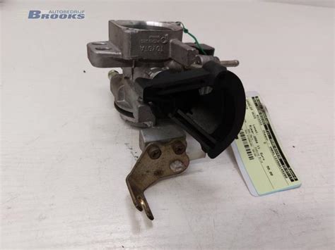 Throttle Body Toyota Yaris V Vvt I J Szfe Pierburg