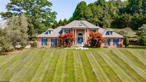 18 Centre Court Dr, Grafton, WV 26354 - See Est. Value, Schools & More