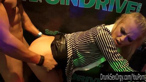 Dirty Club Bitches Suck Cocks In Public Porn Videos