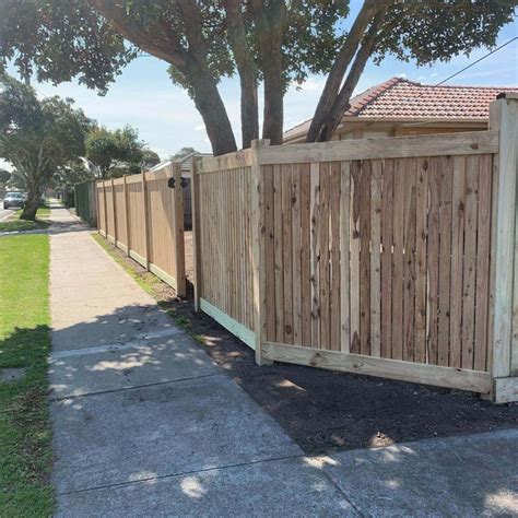 Picket Fences | Gallery | TC Carpentry & Fences | Fencing Contractors