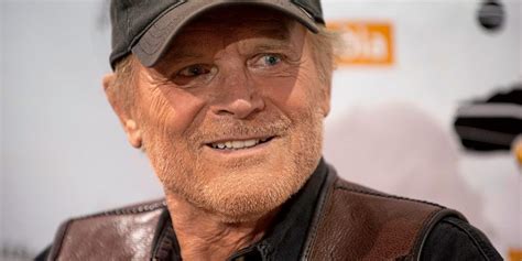 Terence Hill Geht Nach 20 Jahren Als Don Matteo In Pension Etat