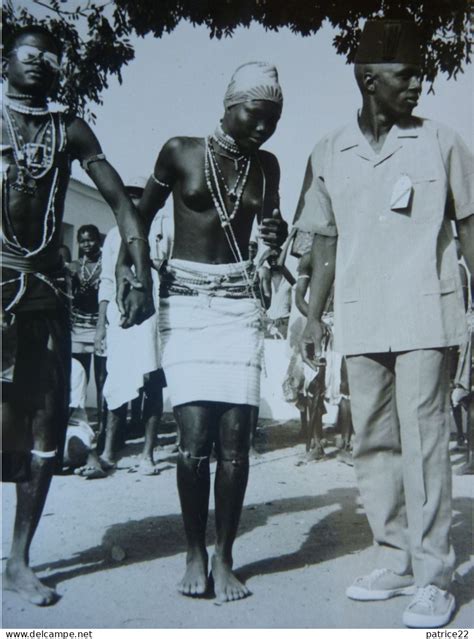 Afrique Photo Originale De Jeune Fille Africaine De Ans Seins Nus Nude