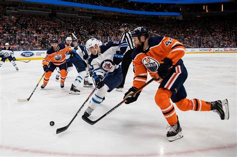 Jets vs Oilers Betting Preview | Online Hockey Betting | BetUS