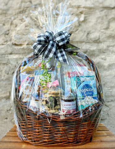 The Ultimate Guide to Creating Unique and Personalized Gift Baskets ...