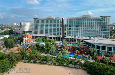 Tsix5 Hotel Pattaya พักสบาย