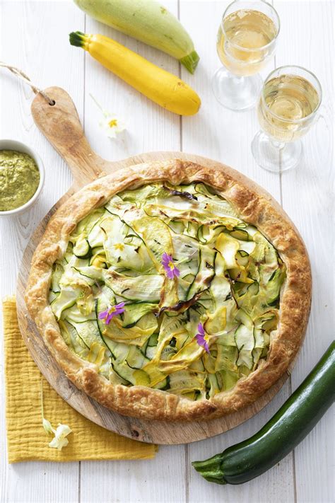 Tarte rustique aux courgettes et pesto Recettes de cuisine Ôdélices